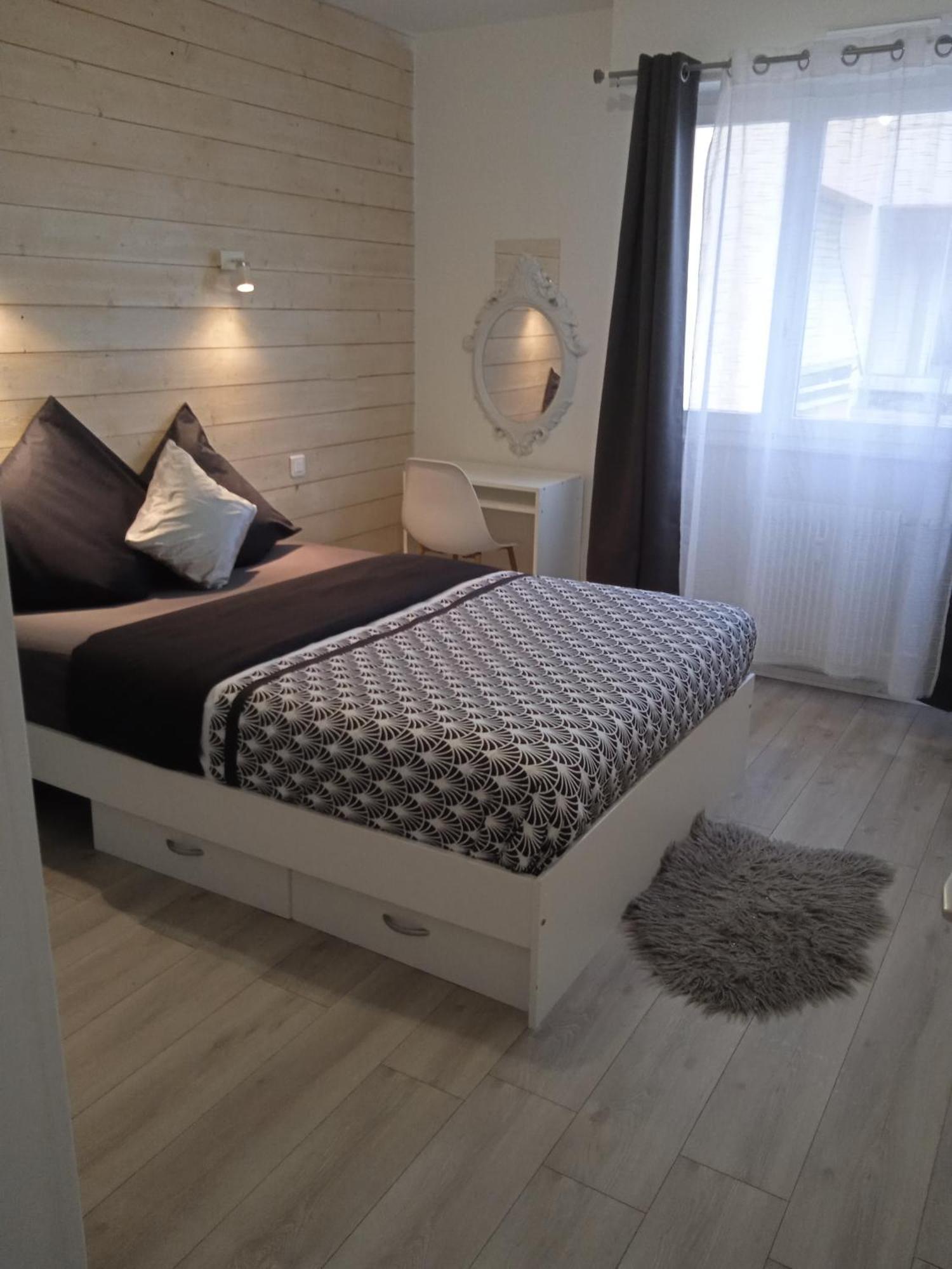 Logement Dans Residence - A 10 Km Du Centre Ville Et A 5 Minute Du Parlement Europeen Avec Parking Gratuit Hoenheim Extérieur photo